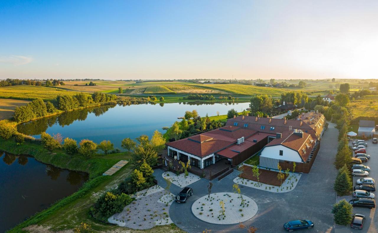 Dwor Bogucin Hotel&Restauracja Buitenkant foto