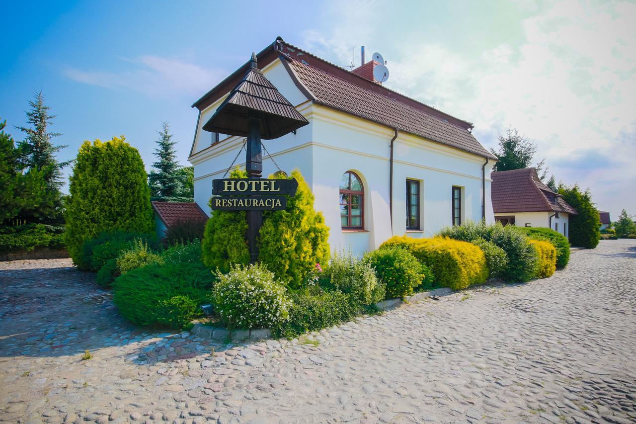 Dwor Bogucin Hotel&Restauracja Buitenkant foto